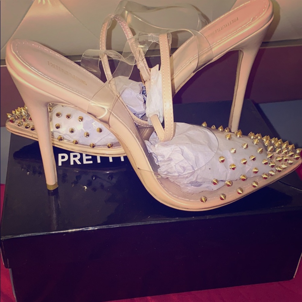 Brand New Nude Pointy Heels With Rhinestones